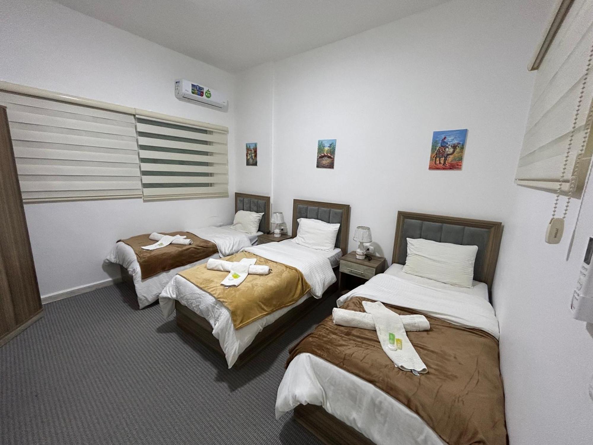 Petra Pass Hostel วาดี มูซา ภายนอก รูปภาพ